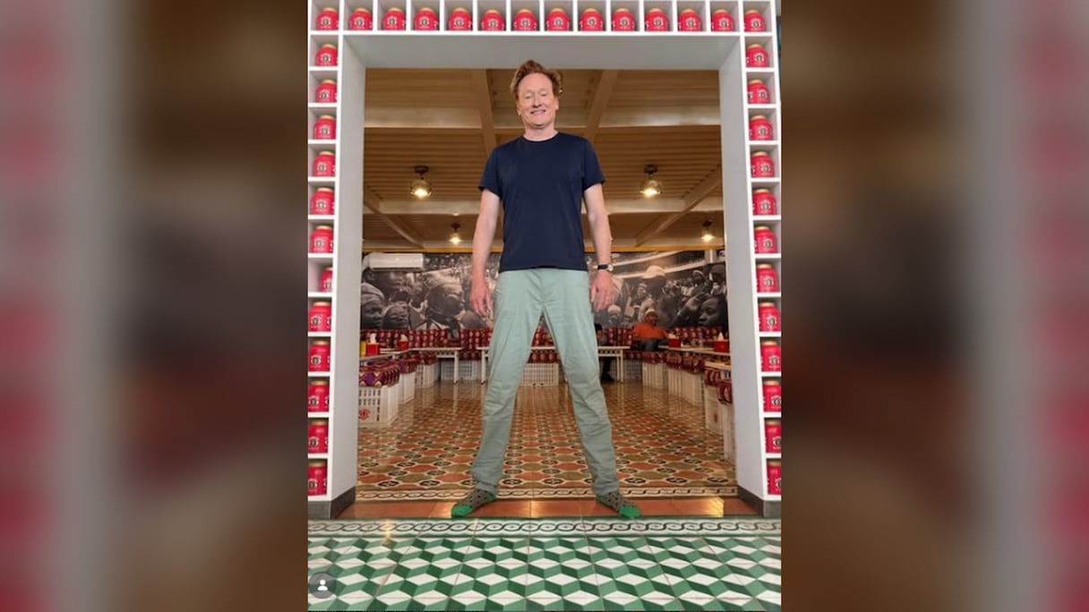 Conan O'Brien immortalisé par Hassan Hajjaj.